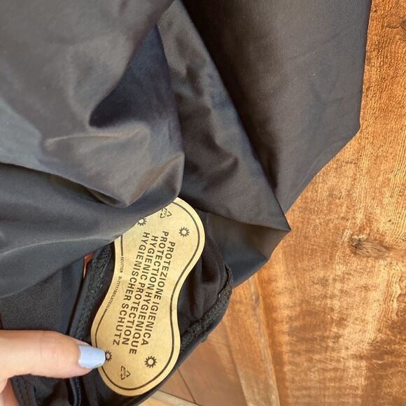 YOU DI AN
One Piece Swimsuit Tummy Control Bathing Suit  Crisscross - Picture 3 of 9